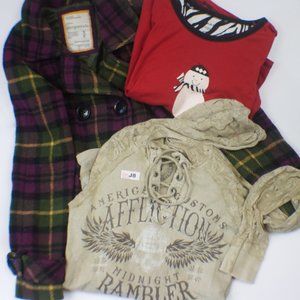J8: Cute ladies fall/winter clothing lot - size S